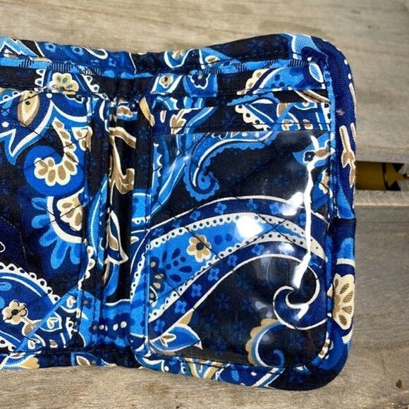 Vera Bradley Trifold Wallet Retired Windsor Navy - Picture 5 of 7